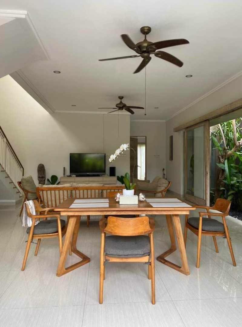 Villa 3 Bedrooms Vacation In Semyniak *